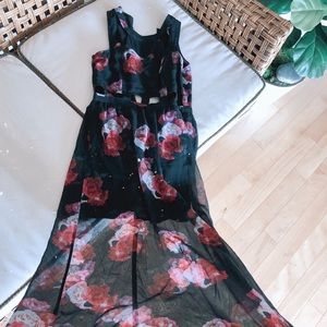 Beautiful Flower Maxi Dress With Cut Out Detail😍